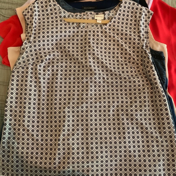 Tops - Picture 3 of 8